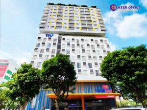 Toàn cảnh tòa nhà Charmington Cao Thắng, Quận 10, với thiết kế hiện đại và không gian xung quanh