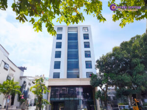 Mặt tiền tòa nhà TCOTS Building tọa lạc tại 132 – 134 – 136 Ngô Tất Tố, Phường 22, Quận Bình Thạnh, TP.HCM